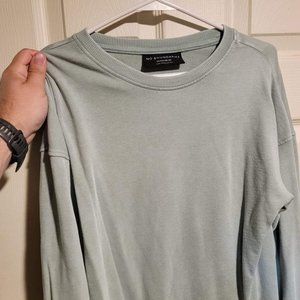 No Boundaries Light Sweatshirt